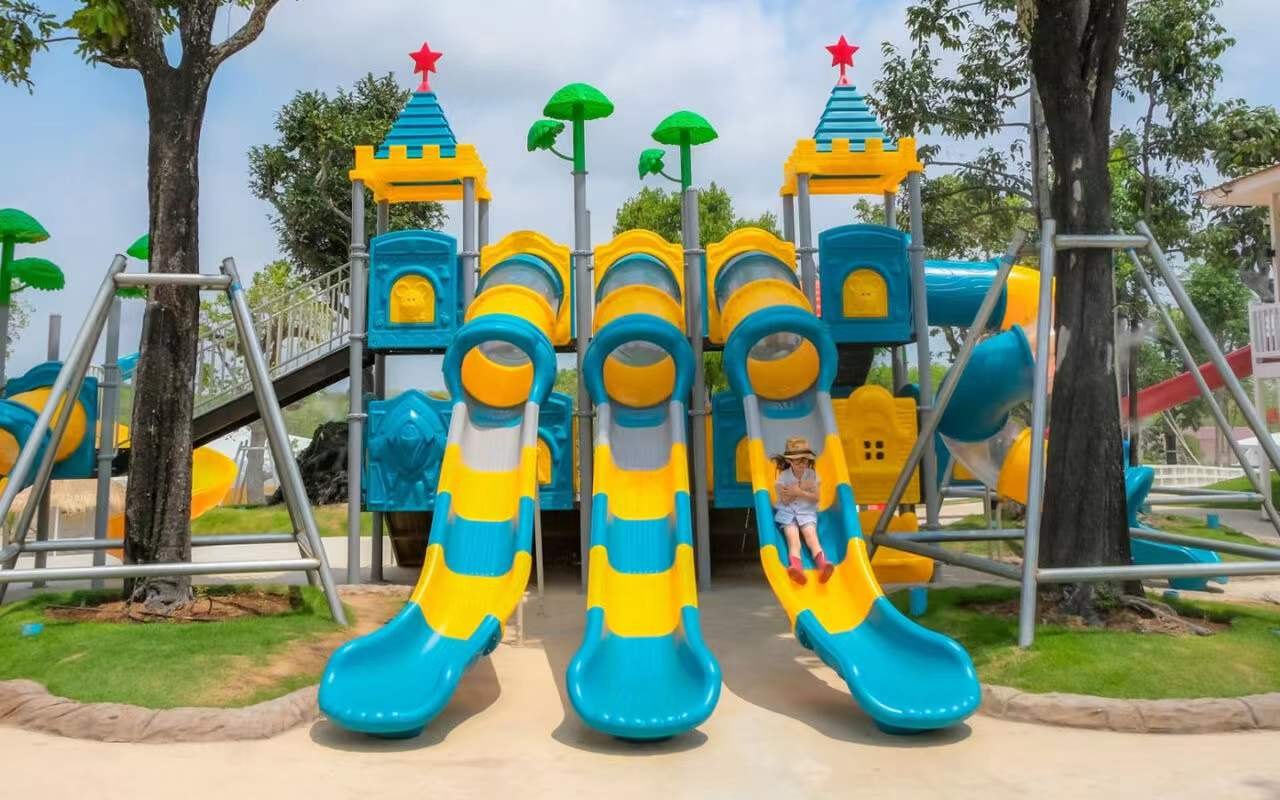 儿童滑梯定制厂家有哪些类型？幼儿园、社区、公园项目供应商参考